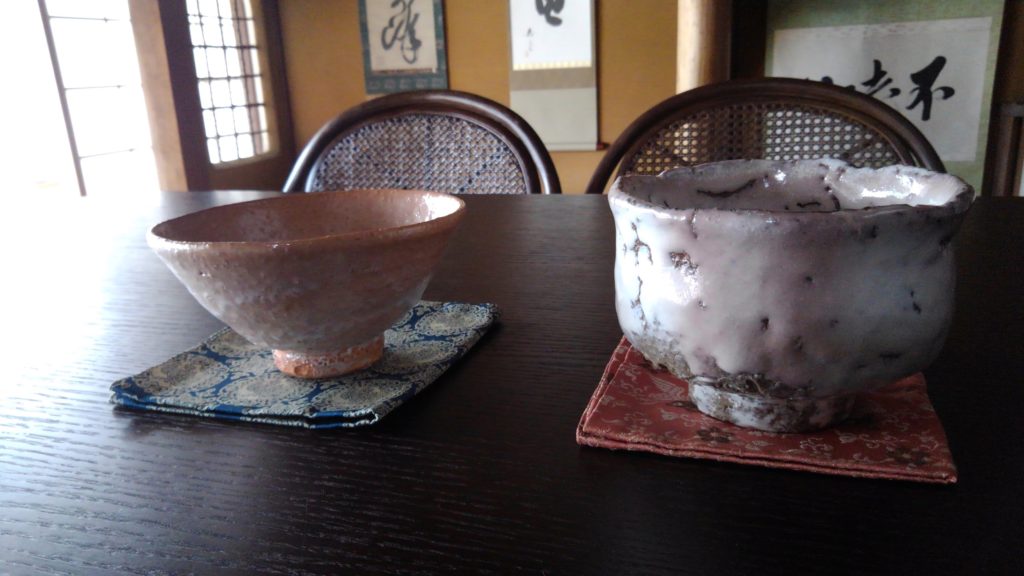 御襲名祝 不走庵 三輪窯の三輪和彦先生が十三代 三輪休雪を襲名されました。おめでとうございます。 萩焼専門店発祥の地 三輪清雅堂